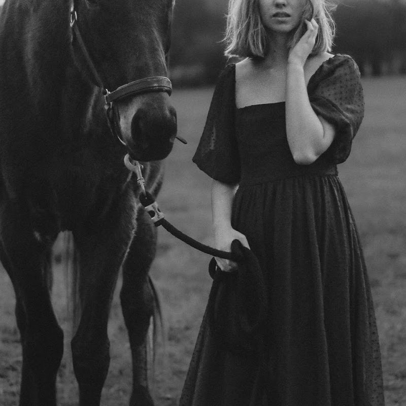 Laura Elsie Grace icon