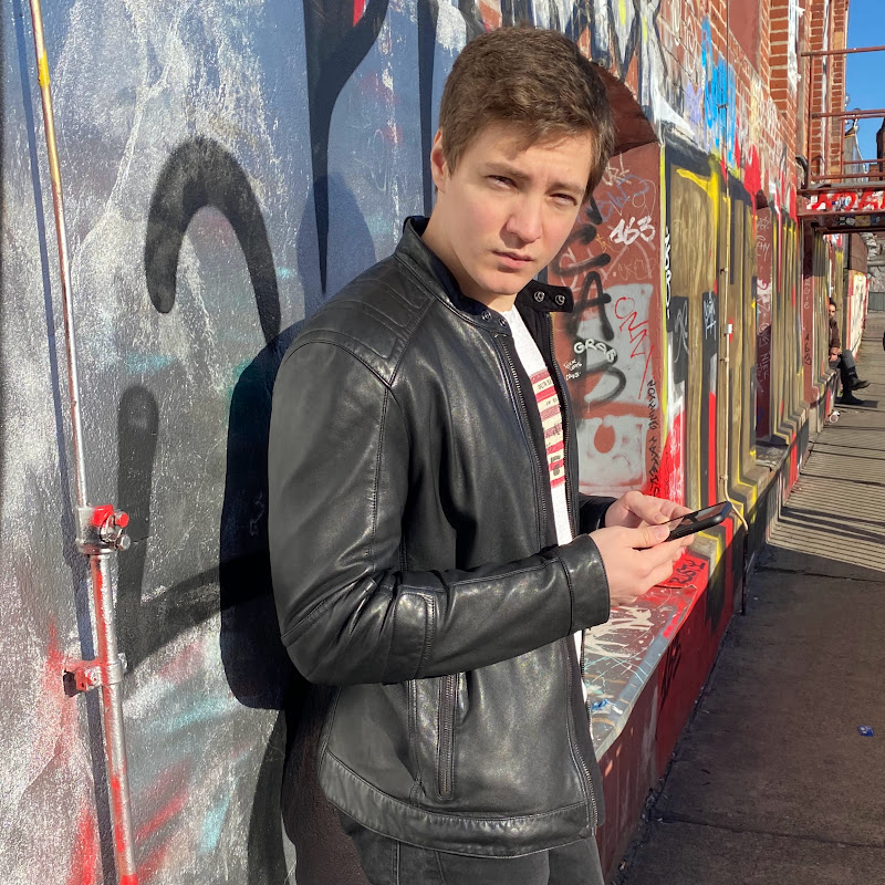 Саша Лукин Logo