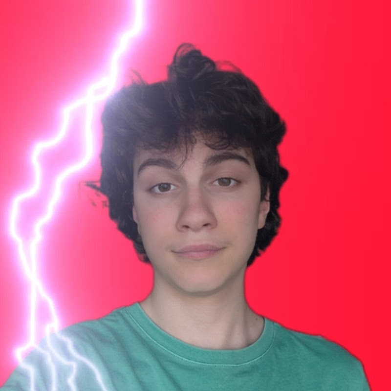 Hire zach the director — Entertainment YouTube creator for sponsorships