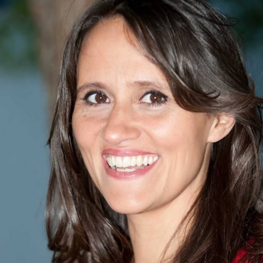 Nina Conti Topic YouTube