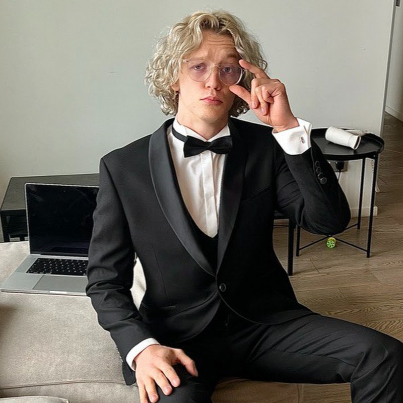 парадеевич Logo