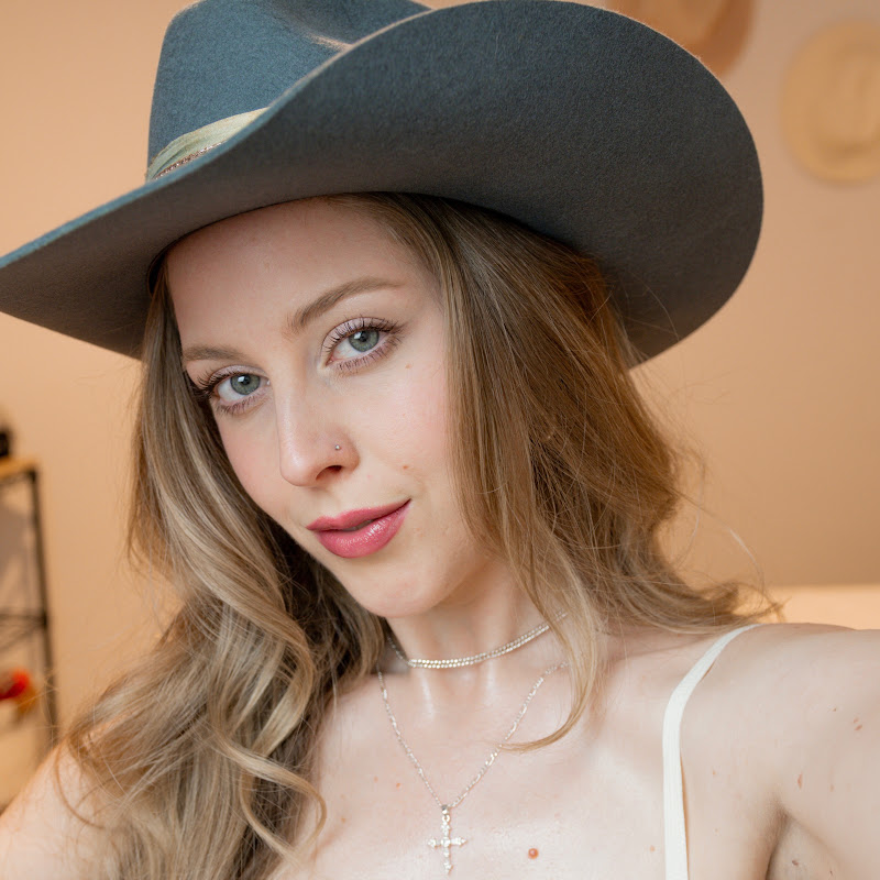 Lindsey Munette