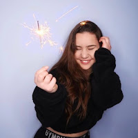 Profile Picture of ASMR Marlife