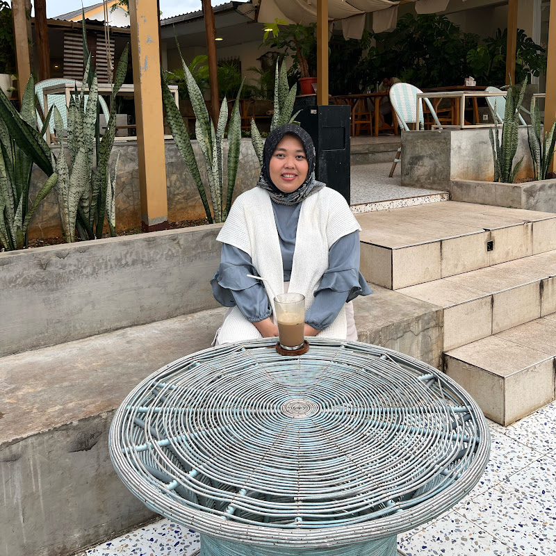 ayu agustin