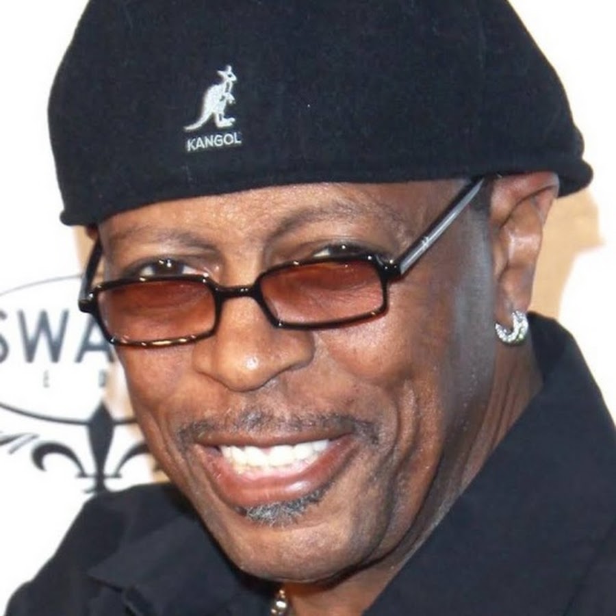 AliOllie Woodson Topic YouTube