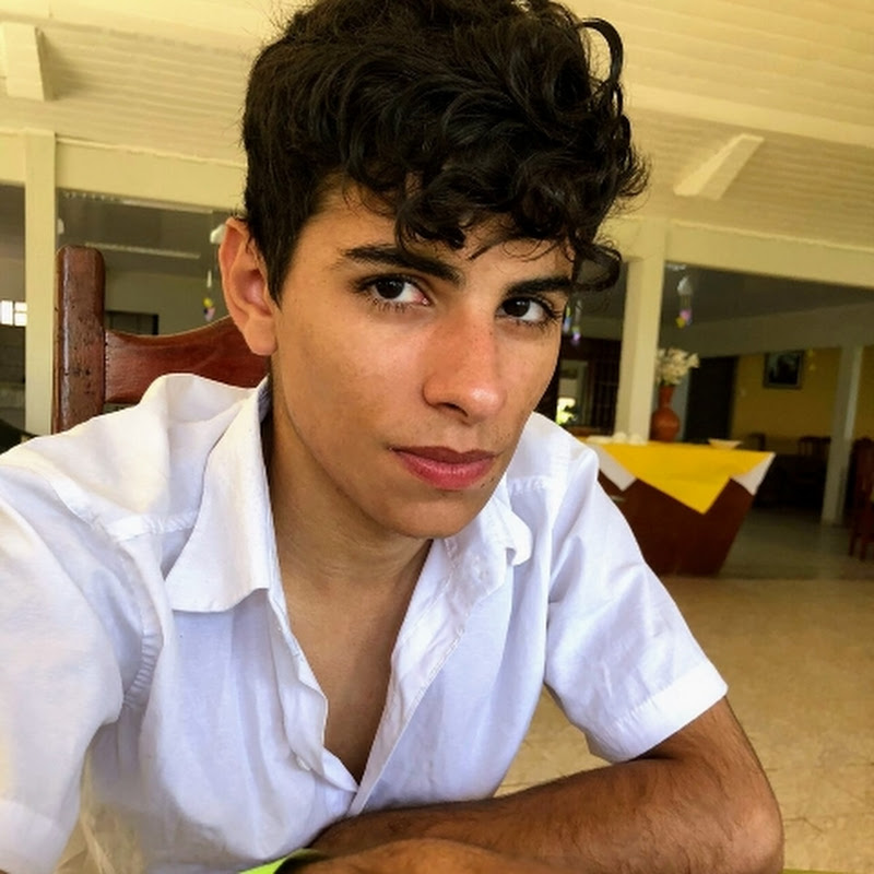 Hire Eduardo Dias Oficial — Business & Finance YouTube creator for sponsorships