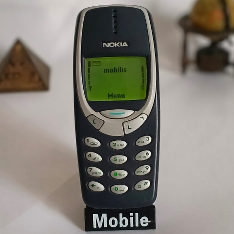 Retro cellphone BLM