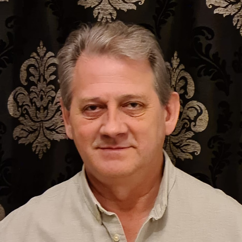 Mladen Polak - Reality Rat i Mir (War & Peace)