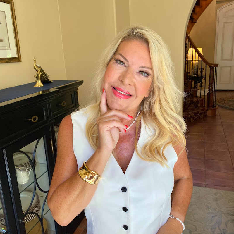 MY FRIEND DEIRDRE - Helping Women Feel Fabulous 