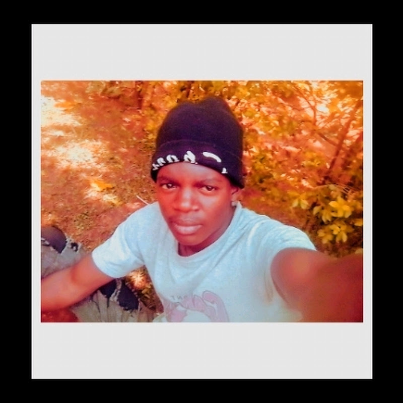 Hire Etaya mc lions — Fashion & Style (Hauls, Lookbooks) YouTube creator for sponsorships