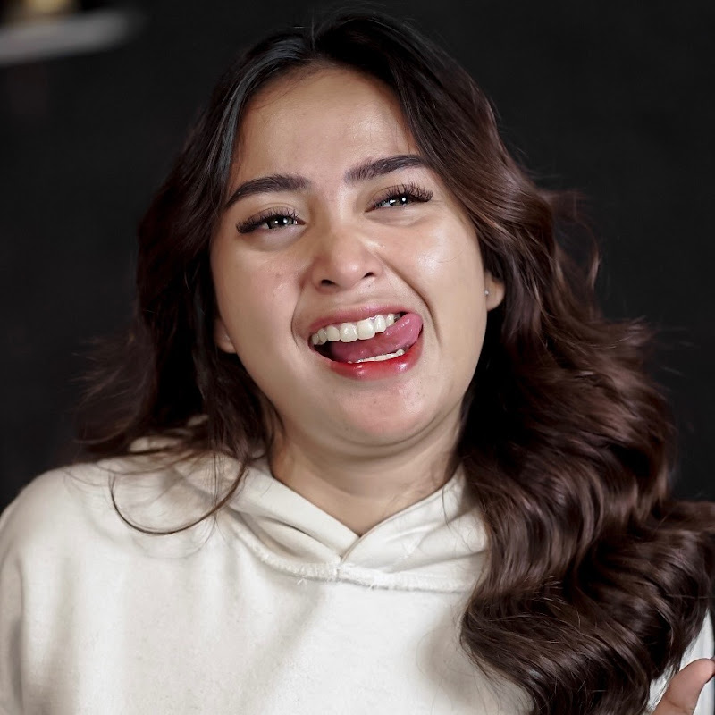 Dini Kurnia Official