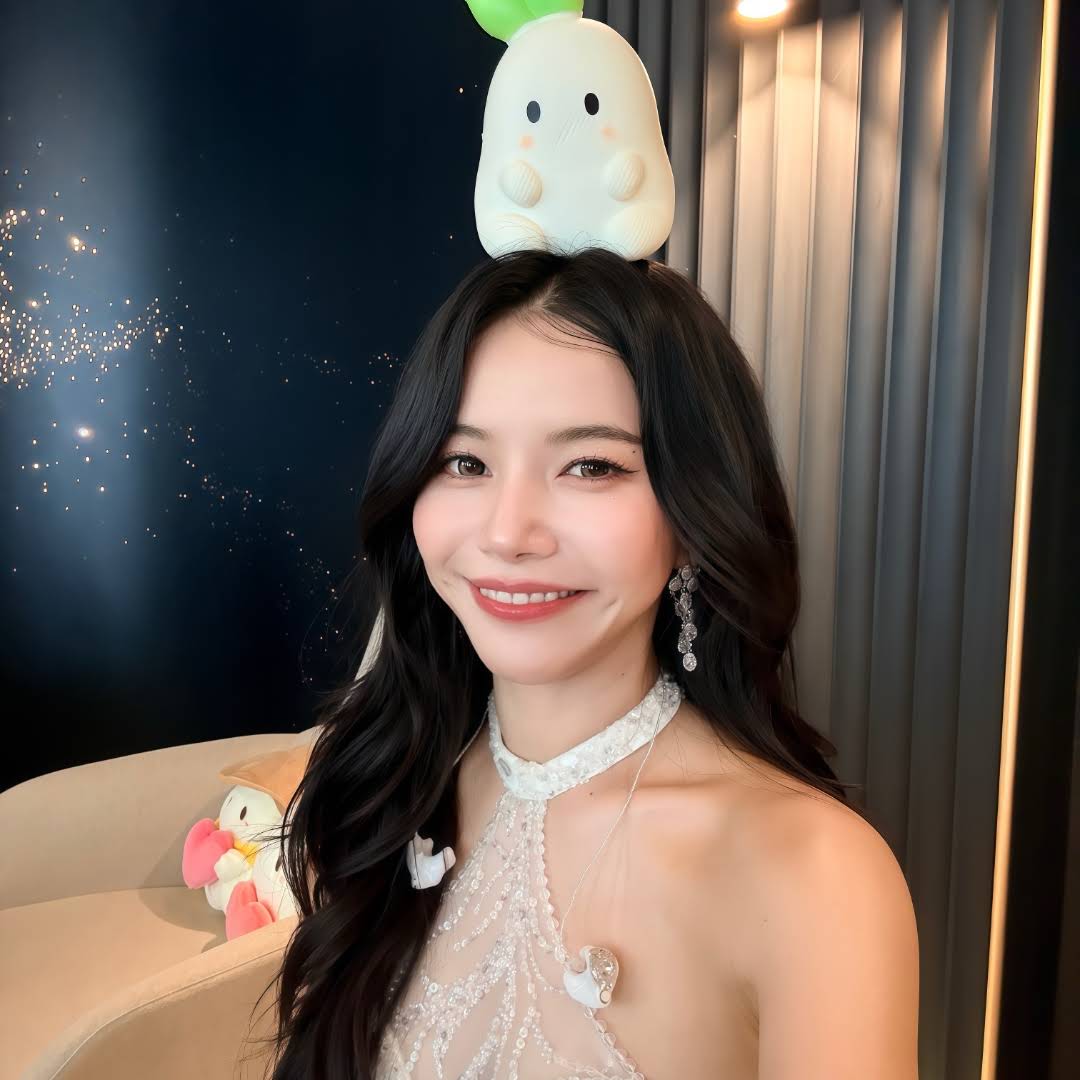 Post from Nicole - YouTube