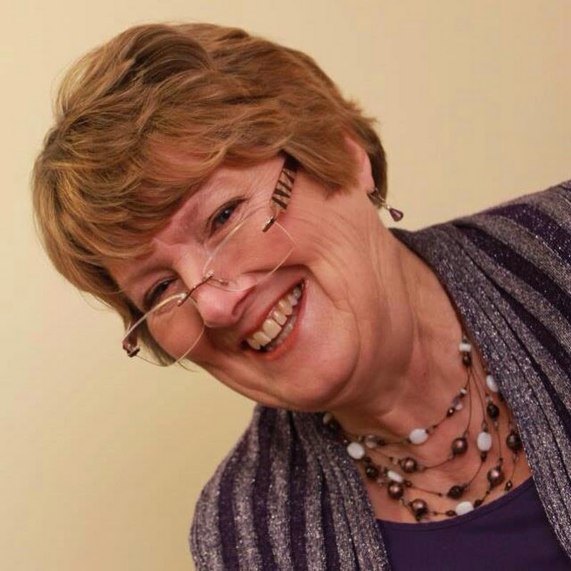 Lyn Blackledge #GoLiveGranny icon