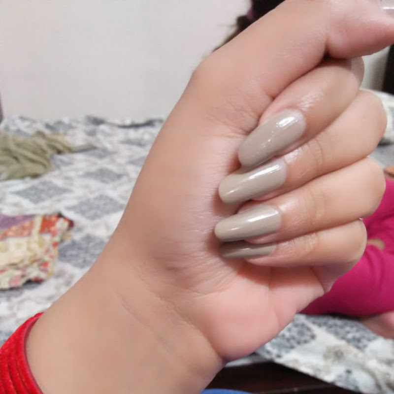 Hire daily life with Ayesha  — Beauty & Fashion YouTube creator for sponsorships