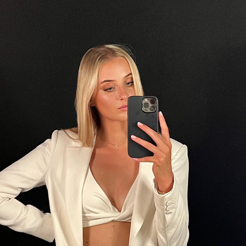 Adelaide Isabella
