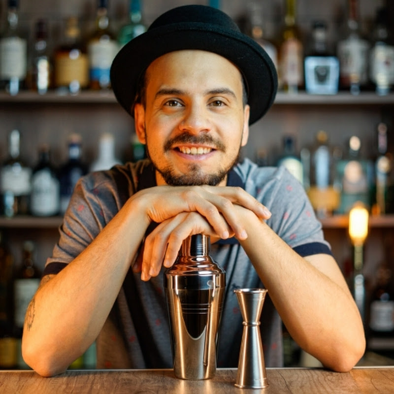 Nico Saya  BARTENDER