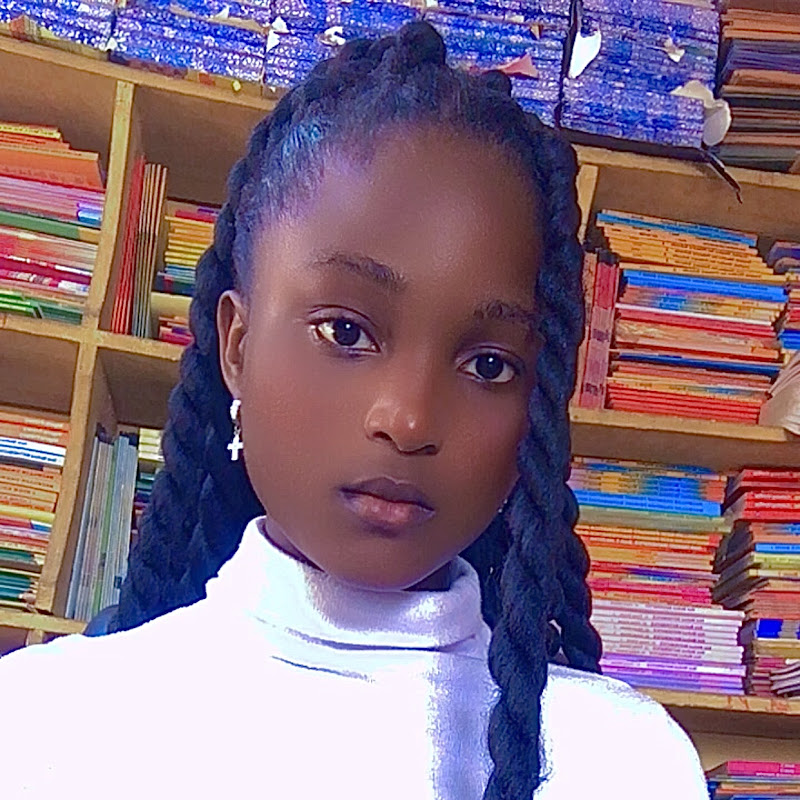 Esther Edits🌹💙