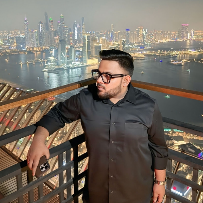 The Prateek World Logo