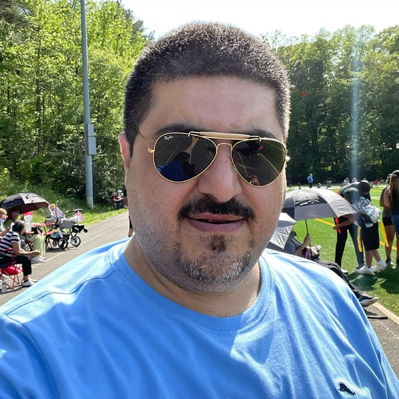 آقای ایرانی The Iranian Guy Logo