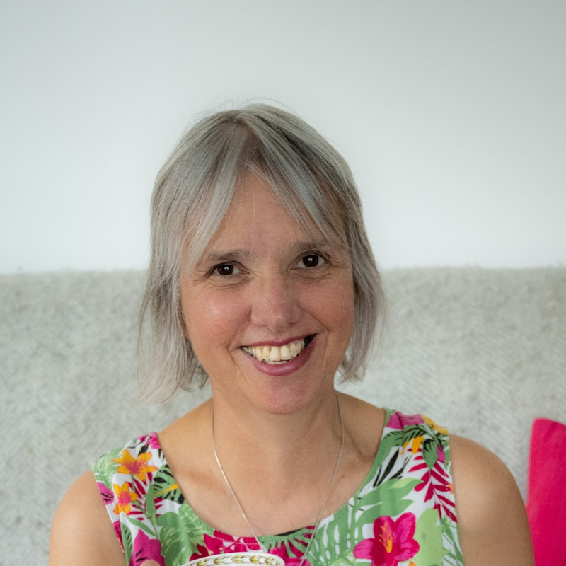 Helen | Solo Travel and Healing icon