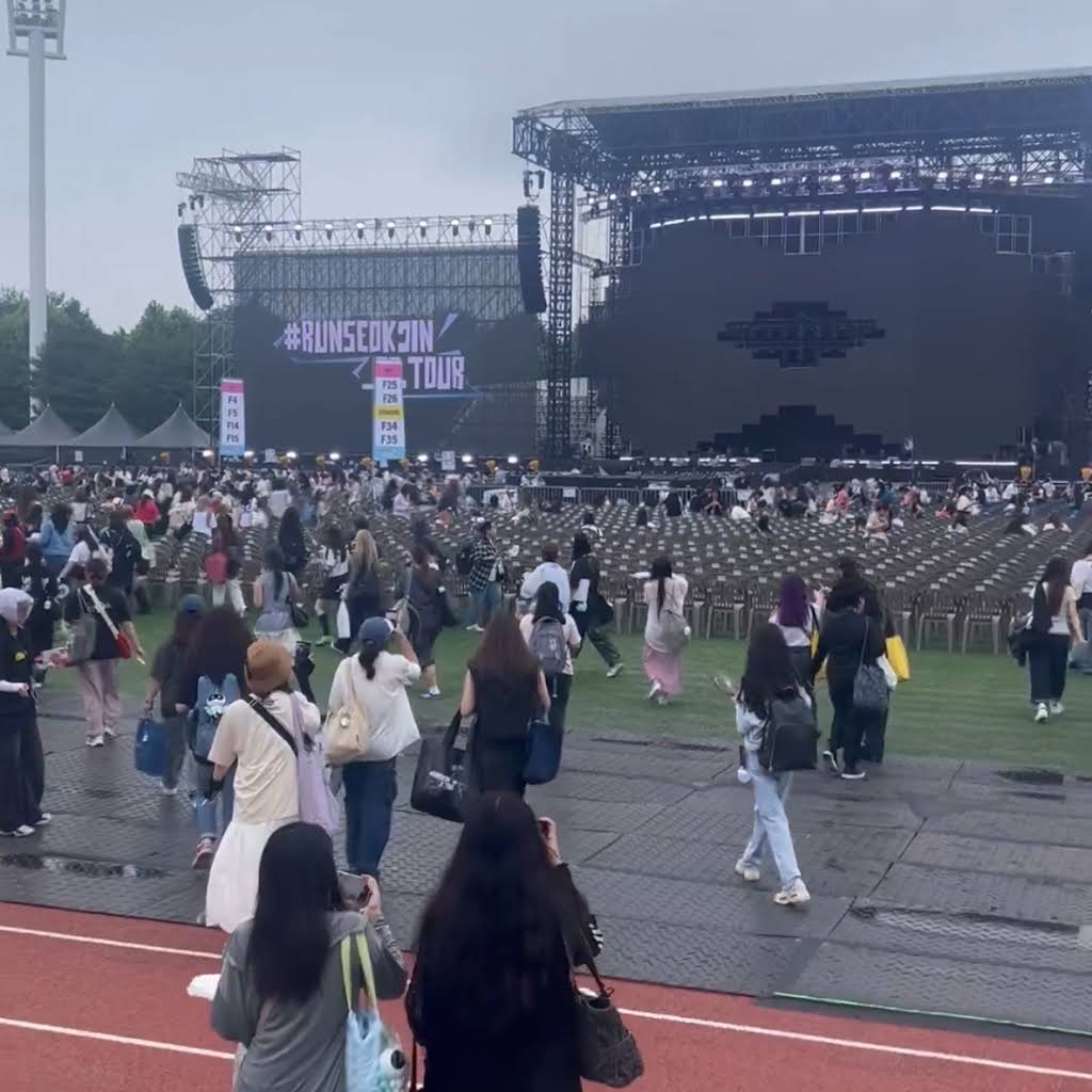 BTS armyブース ジョングク ジン 🐰💜 D-188 惑わすジョングクも好きだけど 坊主なジョングクも