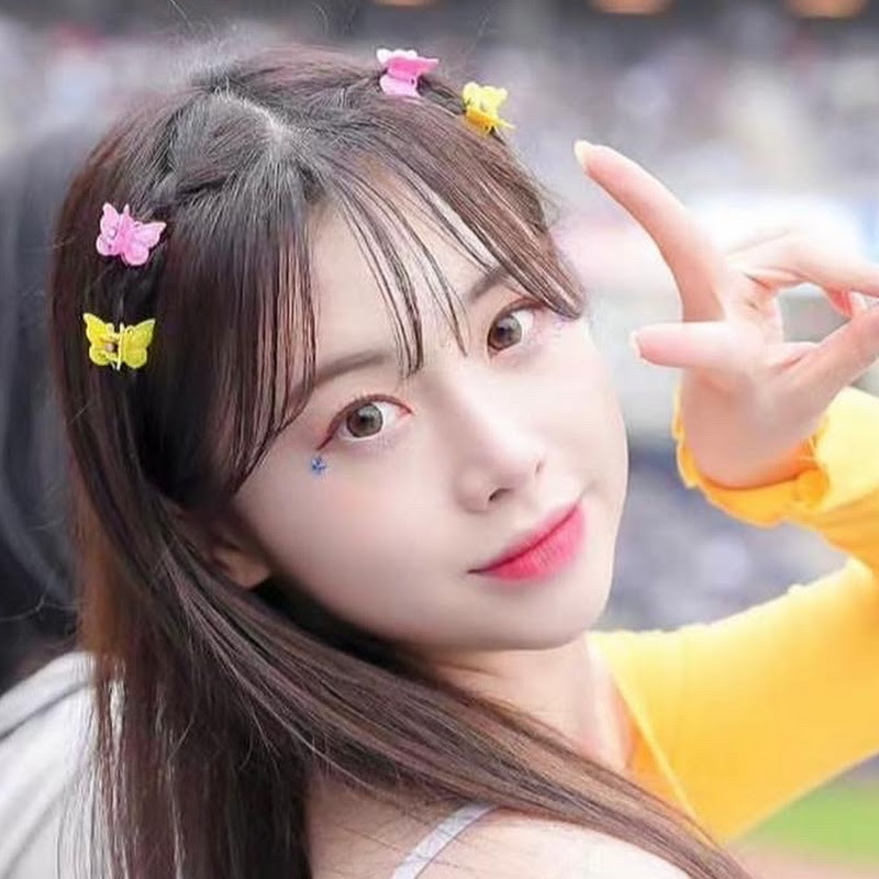 김나연 金娜妍 avatar