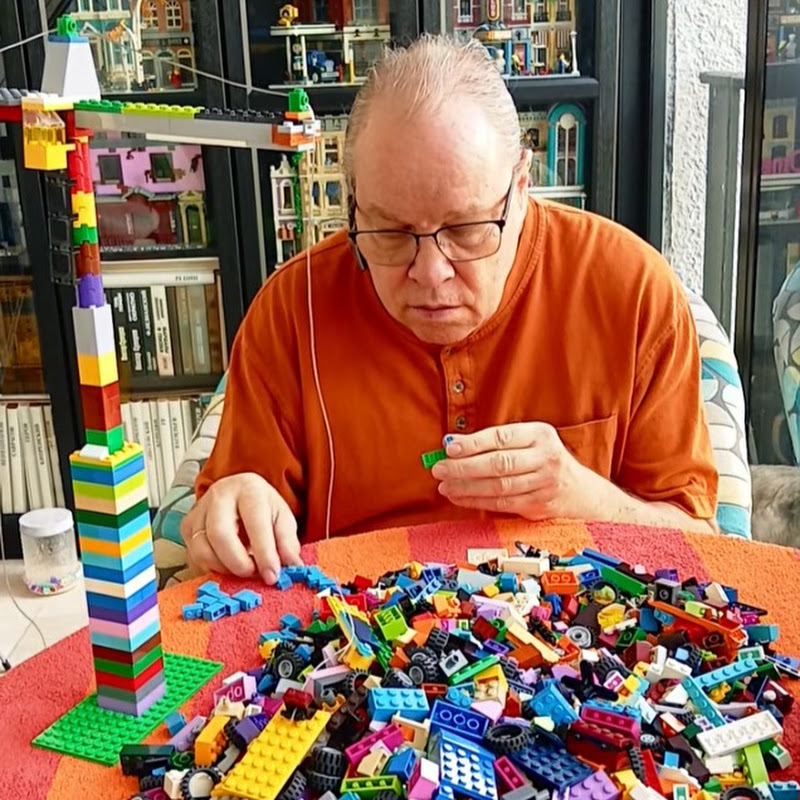 Yuriy Tenman lego minimalism