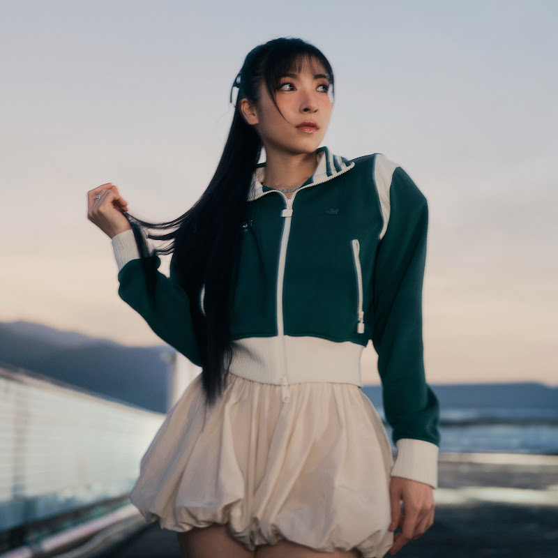 KIRA CHAN 陳葦璇 Logo