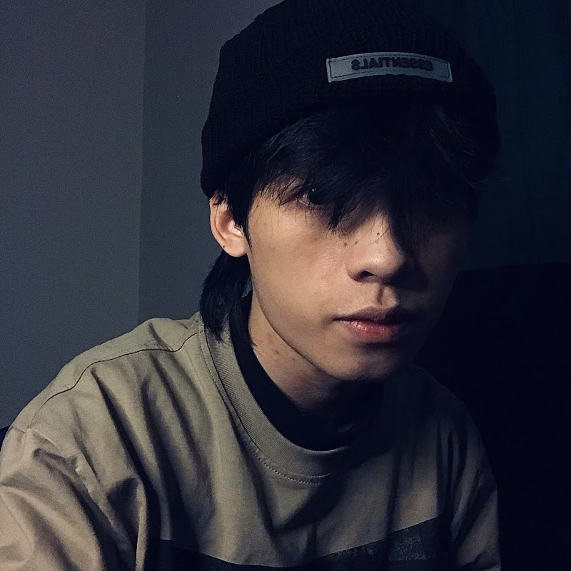 Người Nghiện Chơi Đàn