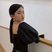 望月まりな