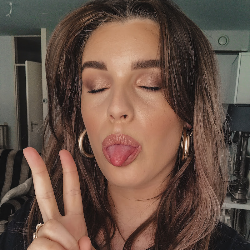 Demi