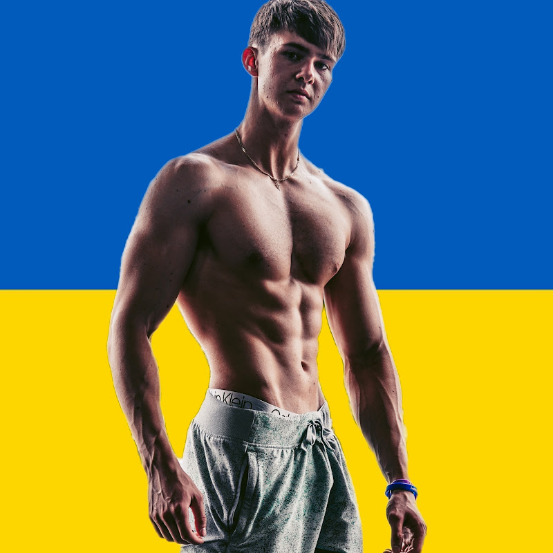 Max Does Fitness
