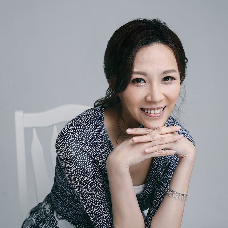 Emmy追劇時間 Logo