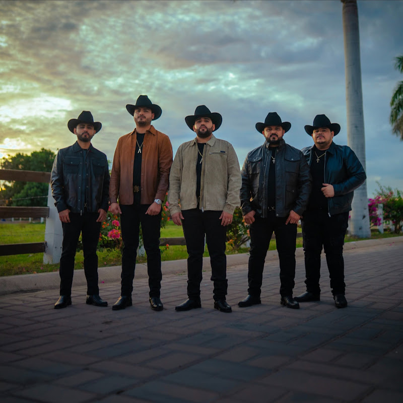 Los Chavalitos - Topic