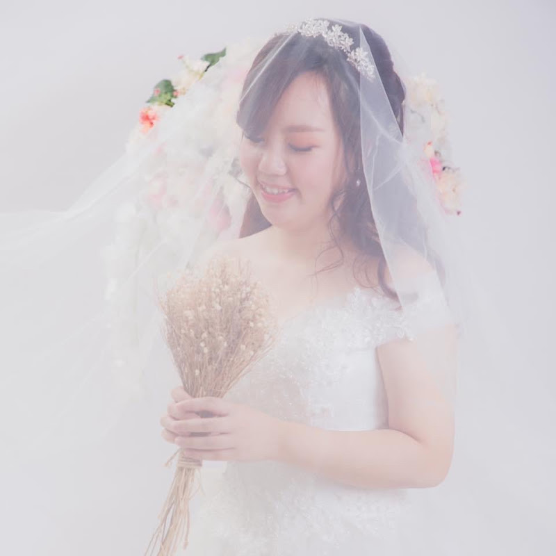 燴麵愛吃太陽餅 Logo