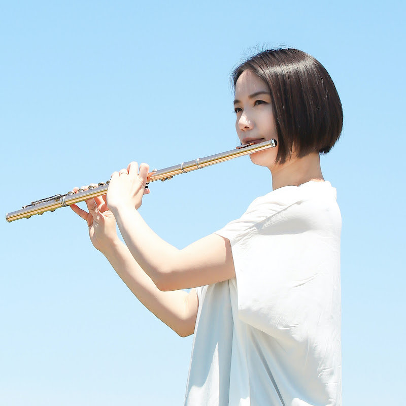 Hiromi Motomiya Japanese Flutist