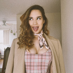 Dasha Reacts Avatar