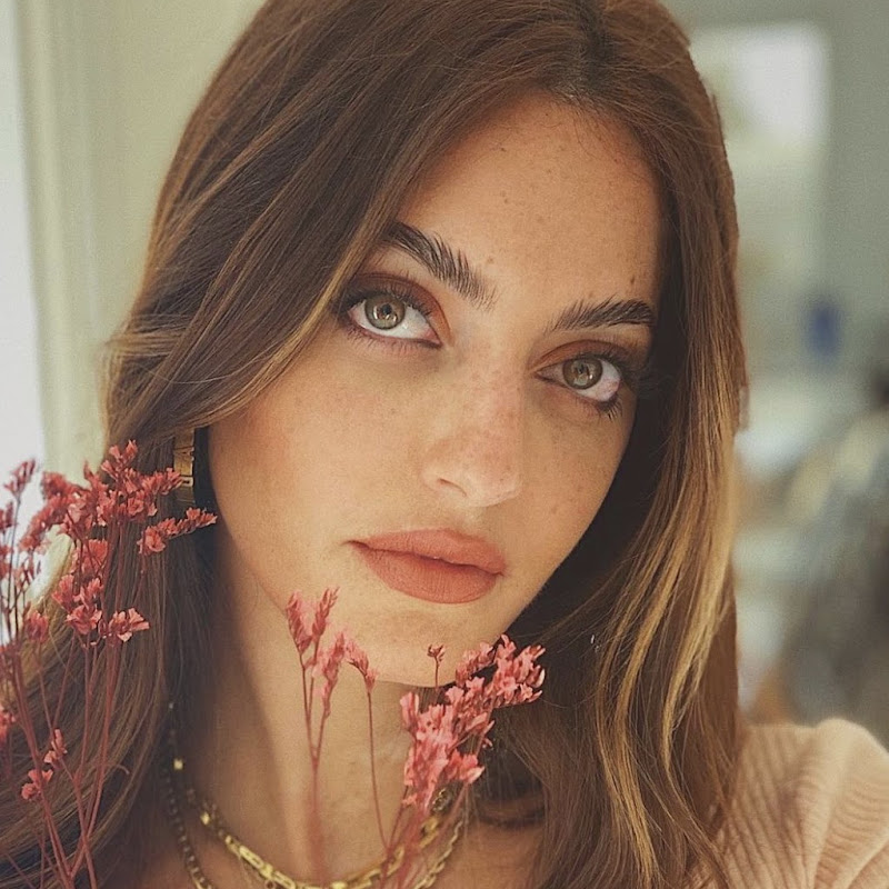 Karen Wazen كارن وازن