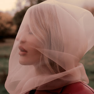 Elliegoulding YouTube channel image