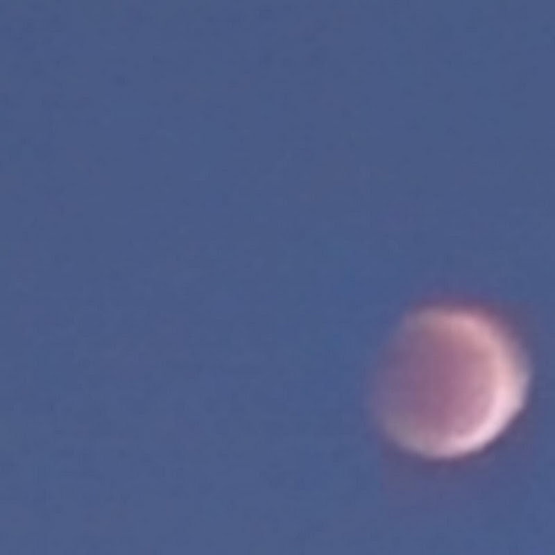 Hire على السريييع 🤗 — Philosophy & Critical Thinking YouTube creator for sponsorships