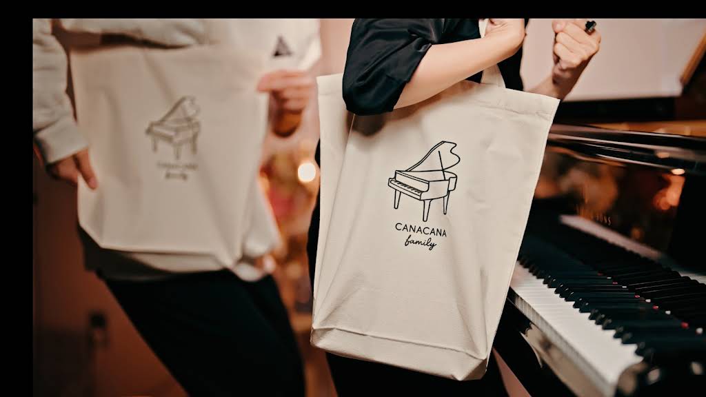 SERENDIPITY カレー/トートバッグとスカーフ(sanctuary楽譜) レザートートバッグ「楽譜」 – HERALBONY