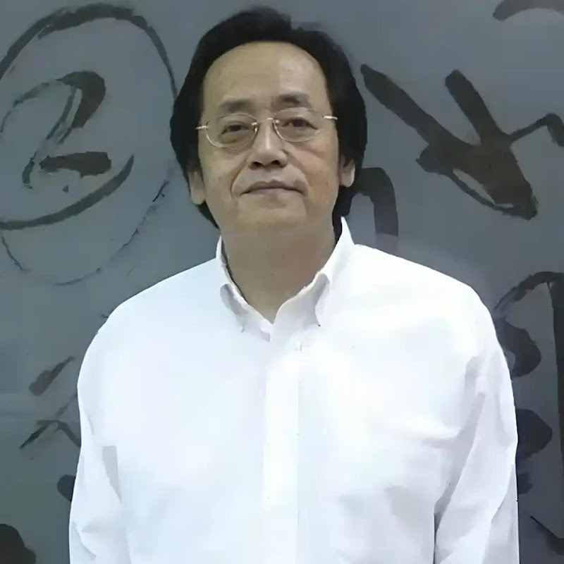 倪師老年生活指南 Logo