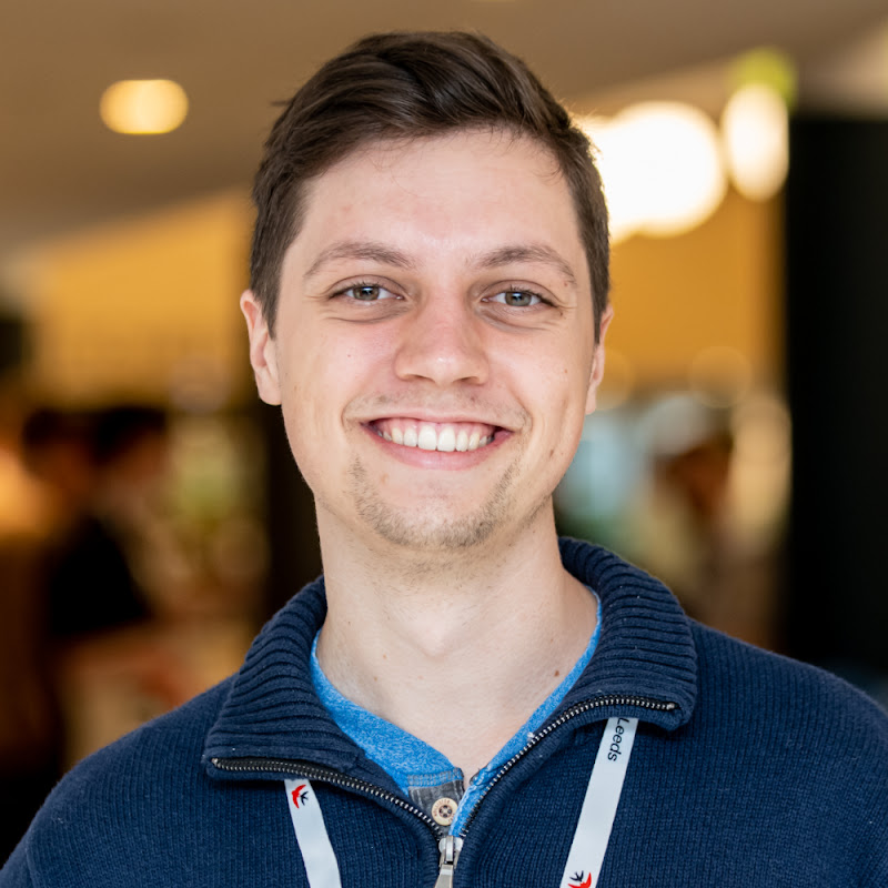 Flo writes Code Logo