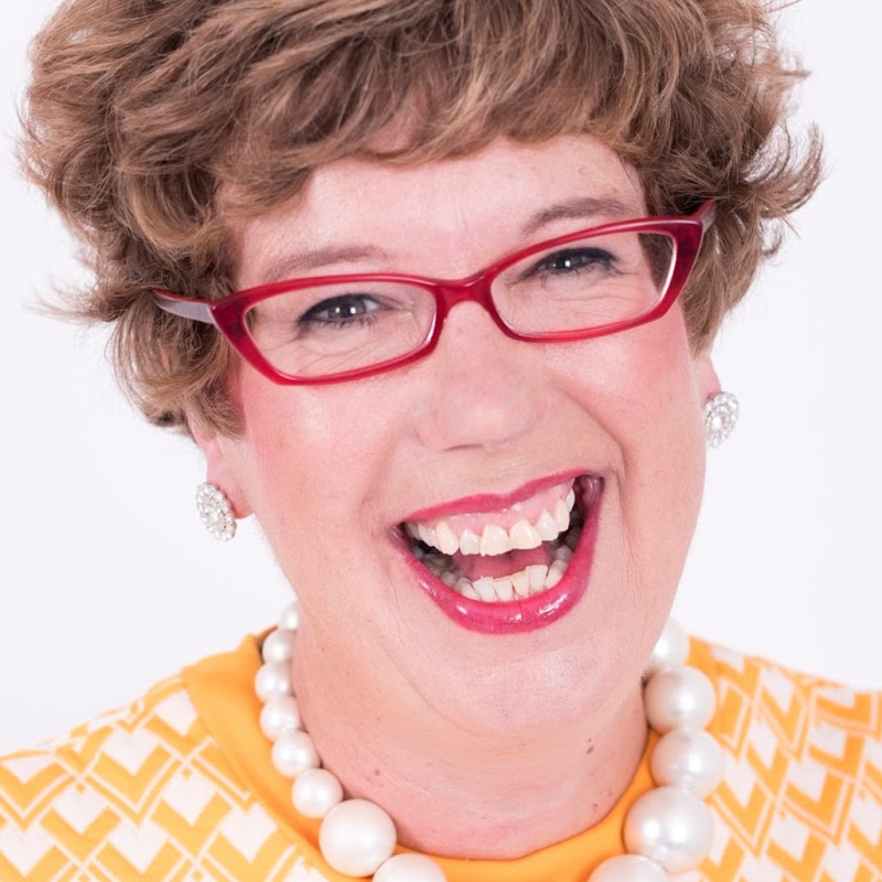 Lorraine Bowen’s YouTube! icon