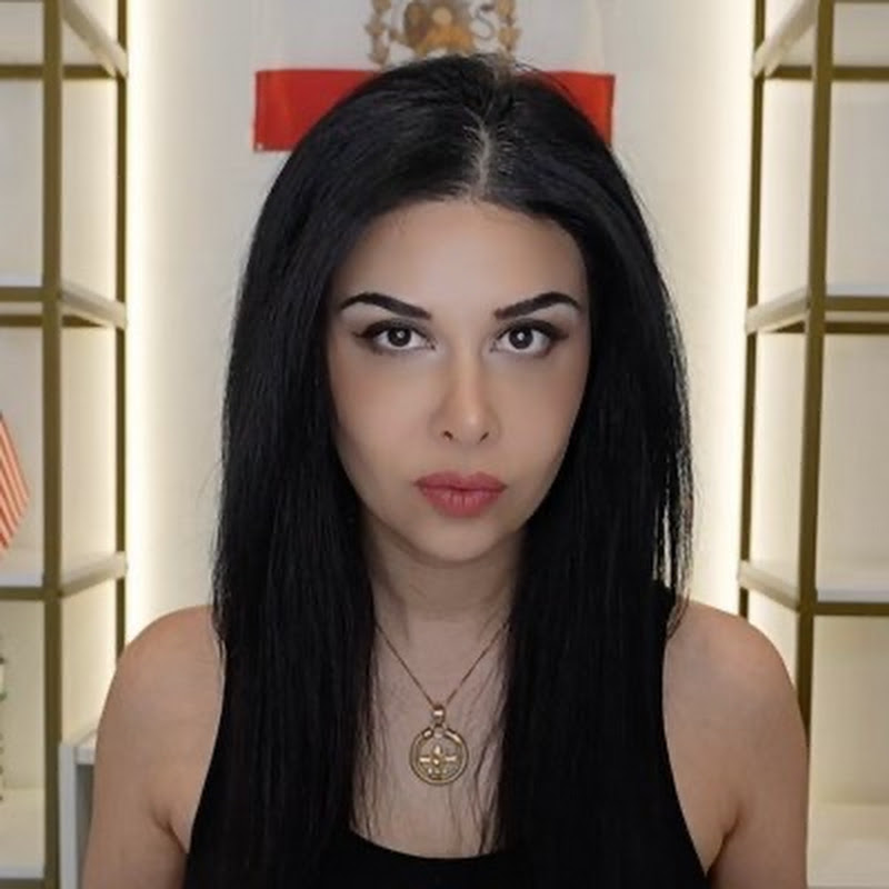 Goldie Ghamari | گلسا قمری