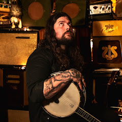 Amigo the Devil - Topic