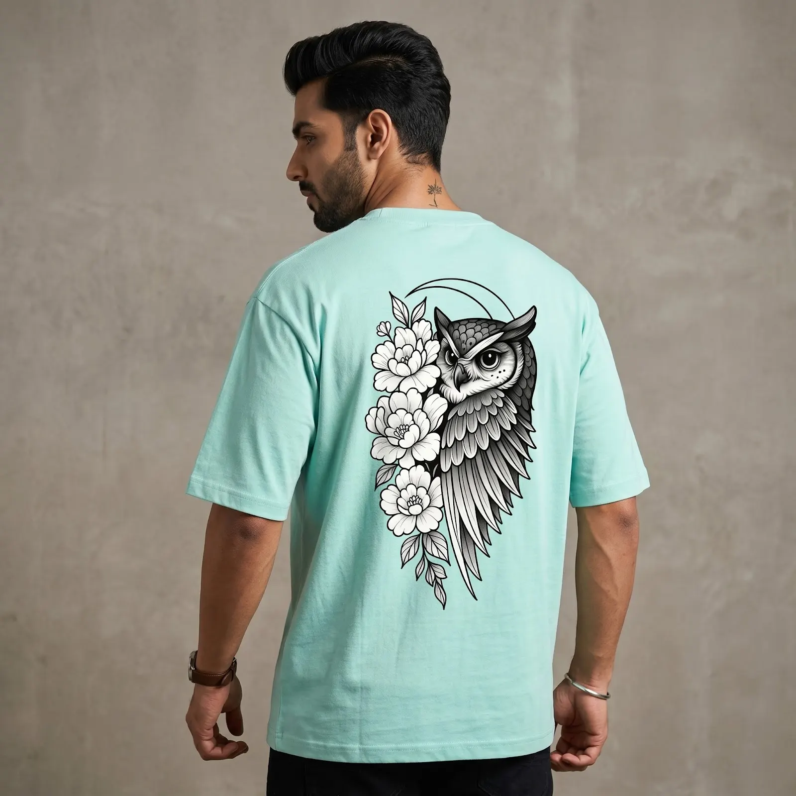 Great Horned Owl Oversized T-Shirt – Premium 240 GSM Cotton Streetwear