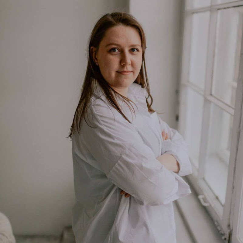 Daria Iugai / Дарья Югай Logo