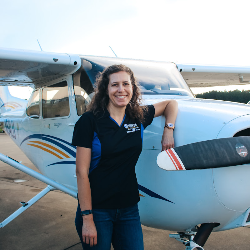 Aviation 101 With Laura Logo