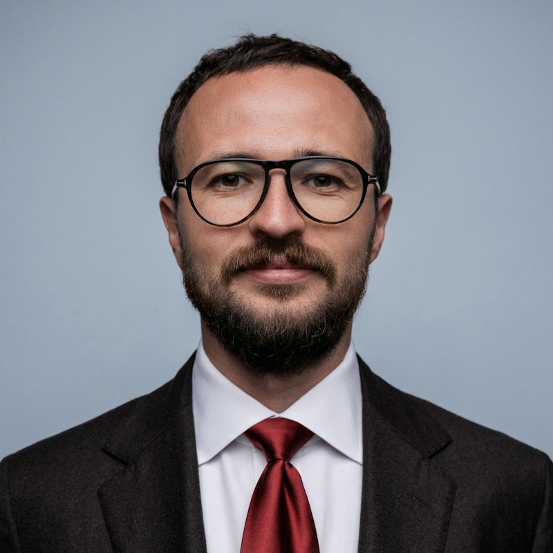 Михаил Гребенюк Logo